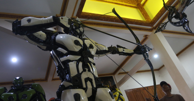 U Indoneziji se novi roboti proizvode od starih motocikala