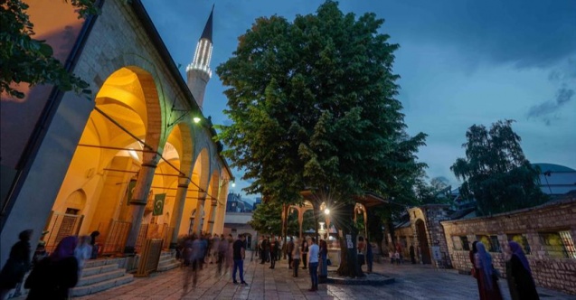 Noć želja: Muslimani širom svijeta večeras obilježavaju Lejletul-regaib