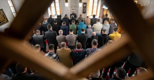 Balkan srcem uz Turkiye: Širom regije sergije i dženaze za žrtve zemljotresa