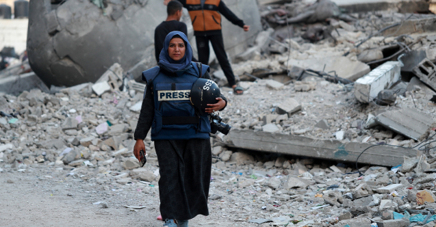 Fotoreporterka AA nastavlja dokumentovati izraelske zločine u Gazi