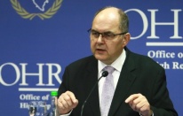 Schmidt: Rezoluciju posmatrati kao izraz međunarodne posvećenosti čuvanju dostojanstva preživjelih i sjećanja na ubijene