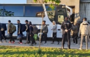 Migranti iz Doma penzionera u Bihaću premješteni u kamp Lipa