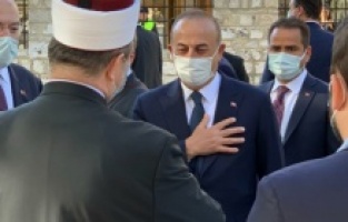 Šef turske diplomatije Çavuşoğlu stigao u Sarajevo