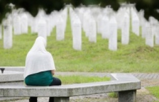 Ulica u Srebrenici bi mogla biti nazvana po Peteru Handkeu - osobi koja negira genocid