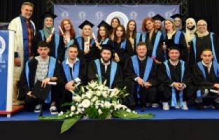 (VIDEO) IUS ispratio 13. generaciju diplomanata: IUS je uspio, studenti spremni kreću u stvarni život i svijet