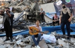 Palestinski muzičari napravili koncert na ruševinama: Naši snovi su preveliki da bi ih ratovi ugasili