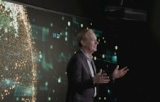 Predsjednik Microsofta: Zbog umjetne inteligencije Orwellova „1984.” mogla dogoditi do 2024