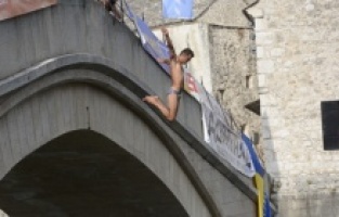 Mostar: Dragan Milanović i Emil Tiro pobjednici skokova sa Starog mosta