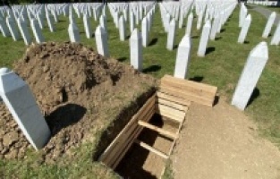Počele reekshumacije 92 mezara u Memorijalnom centru Srebrenica - Potočari