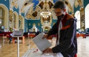 Na izborima u Rusiji pobijedila Putinova stranka: Osvojeno 49,85 posto glasova