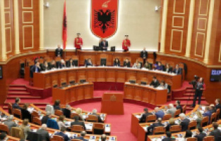 Novu vladu Albanije čine većinom žene: Glasanje 10. septembra