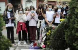 Obilježena 29. godišnjica stradanja civila na Alipašinom Polju u Sarajevu: Granatama prekinuti dječiji snovi