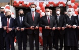 Posjeta Cavusoglua Novom Pazaru: Bivši ambasador i glasnogovornik Bilgic podigao zastave Turske i Srbije