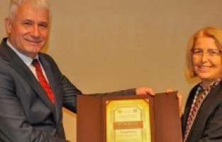 Ambasadorici Turske u Crnoj Gori uručena Povelja počasne građanke Rožaja