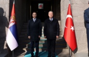 Sastali se ministri odbrane Srbije i Turske Stefanović i Akar:  Dijalog Turske i Srbije doprinosi miru i stabilnosti na Balkanu
