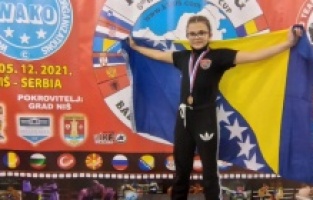 Šampionka u kickboksu Iman Drugović iz Niša donijela zlato: „Nisam htjela medalju bez borbe“