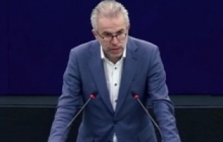 Europarlamentarac o "dogovoru" Varhelyia sa Dodikom: " Varhelyi sebi ne smije dozvoliti da služi drugim interesima osim EU"