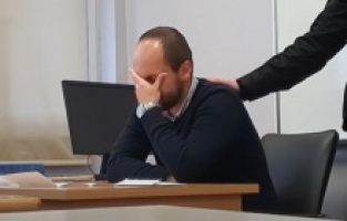 (VIDEO) Učenici Gazi Husrev-begove medrese iznenadili svog razrednika putovanjem na umru
