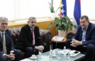Ministar Mitrović razgovarao sa Ebibijem o uspostavljanju aviolinije Sarajevo - Skoplje