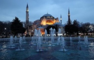 Muslimani širom svijeta večeras obilježavaju mubarek noć Lejletu-r-Regaib