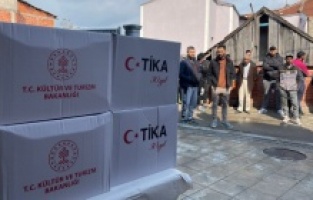 TIKA podijelila ramazanske pakete ljudima u potrebi u Zemun polju u  Srbiji