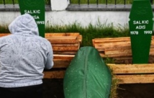 Klanjana dženaza namaz za devet identifikovanih žrtava masakra u Ahmićima