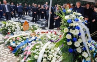 Na gradskom groblju Bare sahranjen Štraus sa Grbavice - Ivica Osim