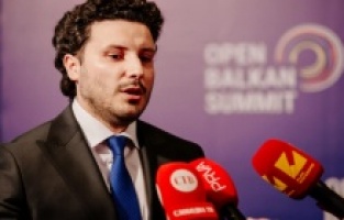 Abazović na Samitu u Ohridu: "Na nama je da jedni drugim pružimo ruke i rješavamo sva pitanja"