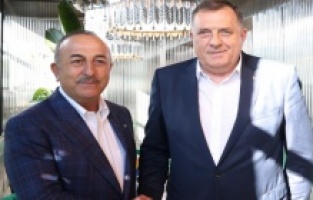 Dodik: "Trilateralni sastanak bi stabilizovao situaciju u BiH"