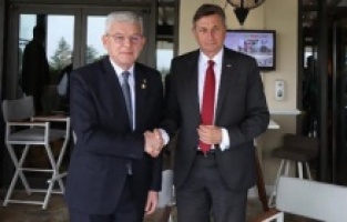 Solun: Džaferović razgovarao s Pahorom o stabilnosti regiona i evropskoj perspektivi BiH