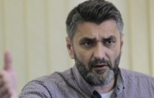 Suljagić: "Dođu u Memorijalni centar, liju krokodilske suze i donesu odluku da i moje dijete završi u nekoj novoj Srebrenici"