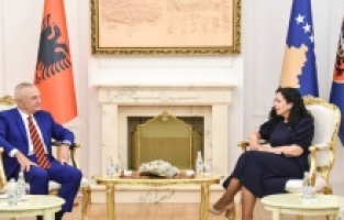 Meta u oproštajnoj posjeti Kosovu: "Obećavam da ću učiniti više za Kosovo"