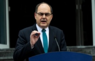 Schmidt danas donosi tehničke izmjene Izbornog zakona BiH?