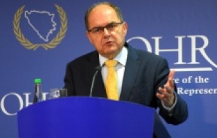 Schmidt nametnuo tehničke izmjene Izbornog zakona BiH: Ne tolerišem ratnohuškačku retoriku