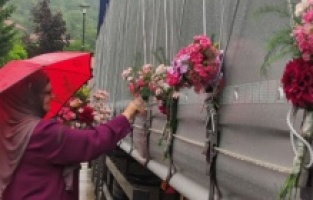 Tabuti s posmrtnim ostacima žrtava genocida krenuli iz Visokog ka Potočarima