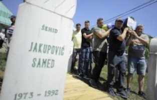 U Kamičanima nakon kolektivne dženaze ukopano devet žrtava