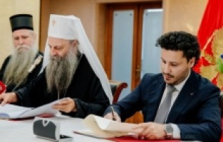 Abazović: Šaljemo poruku mira, tolerancije i okrećemo novi list