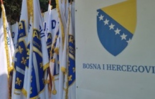 Brojni građani kod Ratne džamije: Herojska odbrana Igmana bila je ključna za Sarajevo, ali i Bosnu i Hercegovinu