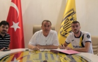 Nihad Mujakić novi fudbaler turskog Ankaragucua