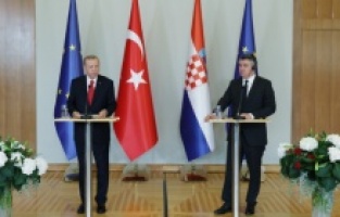 Erdogan u Zagrebu: Dayton, nažalost, nije donio rješenje u BiH, lideri tri naroda sami trebaju donositi odluke