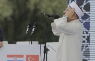 Ezan za podne namaz u Islamskom kulturnom centru u Sisku proučio predsjednik turskog Diyaneta Ali Erbas