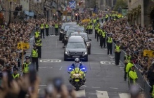 London se priprema za sahranu: Lijes Elizabete II bit će izložen javnosti pet dana, očekuju se ogromne gužve