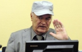Ratni zločinac Ratko Mladić prebačen u bolnicu u Haagu