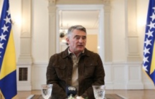 Šta kaže Komšić o dogovoru Hrvatske sa Schmidtom?