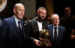 Karim Benzema osvojio “Zlatnu loptu“