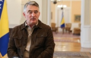 Komšić od Ustavnog suda BiH traži ocjenu ustavnosti Schmidtovih izmjena
