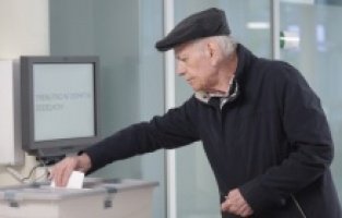 Slovenija bira predsjednika: Utrka između Anžea Logara i Nataše Pirc Musa