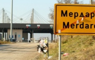 Granični prelaz Merdare u funkciji, na Kosovu i dalje barikade
