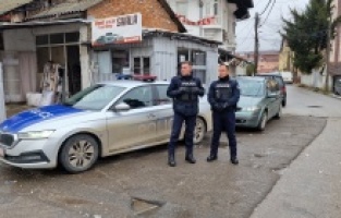 KFOR ili lokalni Srbi: Očekuje se uklanjanje barikada u Mitrovici