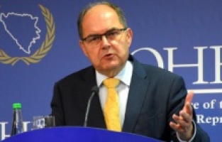 Schmidt: Proslava 9. januara pokazuje jasno neprihvatanje Ustava BiH